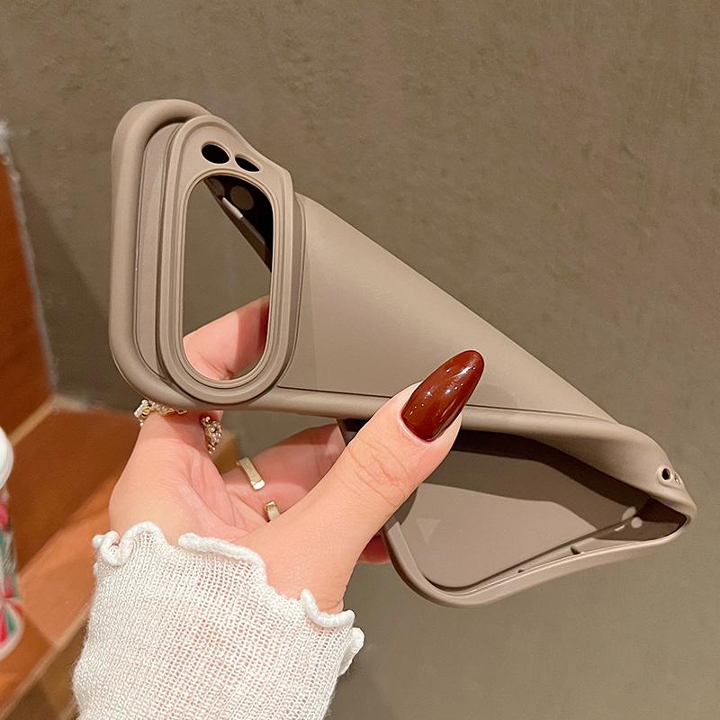 غطاء هاتف من مادة TPU بنمط نجو - مراجعة Google Pixel 9 وسعره